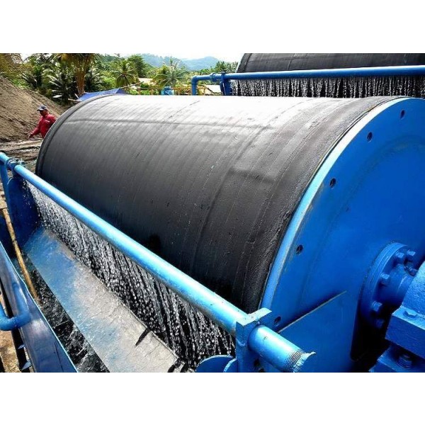 Мокрый магнитный сепаратор